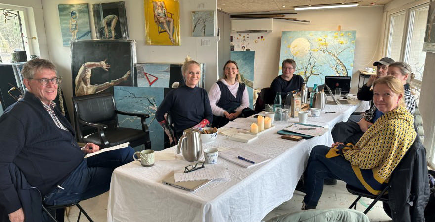 Fra venstre og bordet rundt: Lars Foged, Anne Mette Harkes, Inge Agnete Tarpgaard, Anders Berg Jacobsen, Anna Hyldeborg, Tina Anette Madsen har sagt ok.