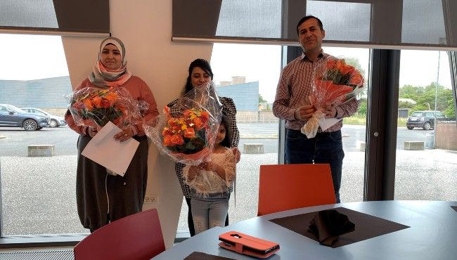 Tagreed Abdallah, Zainab Hamada og Ahmed Maasoul har alle givet tilladelse til, at fotoet må bruges. Foto: Merete Jensen